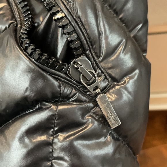 Moncler down jacket - Picture 5 of 9